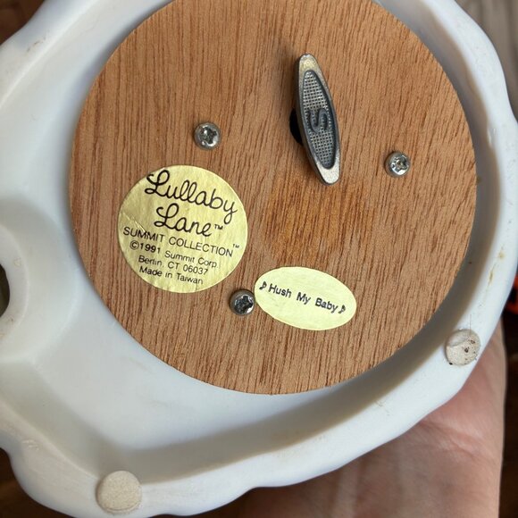 Lullaby Lane Summit Collection 1991 Music Box Moon & Teddy Bear “Hush My Baby” - Picture 7 of 7